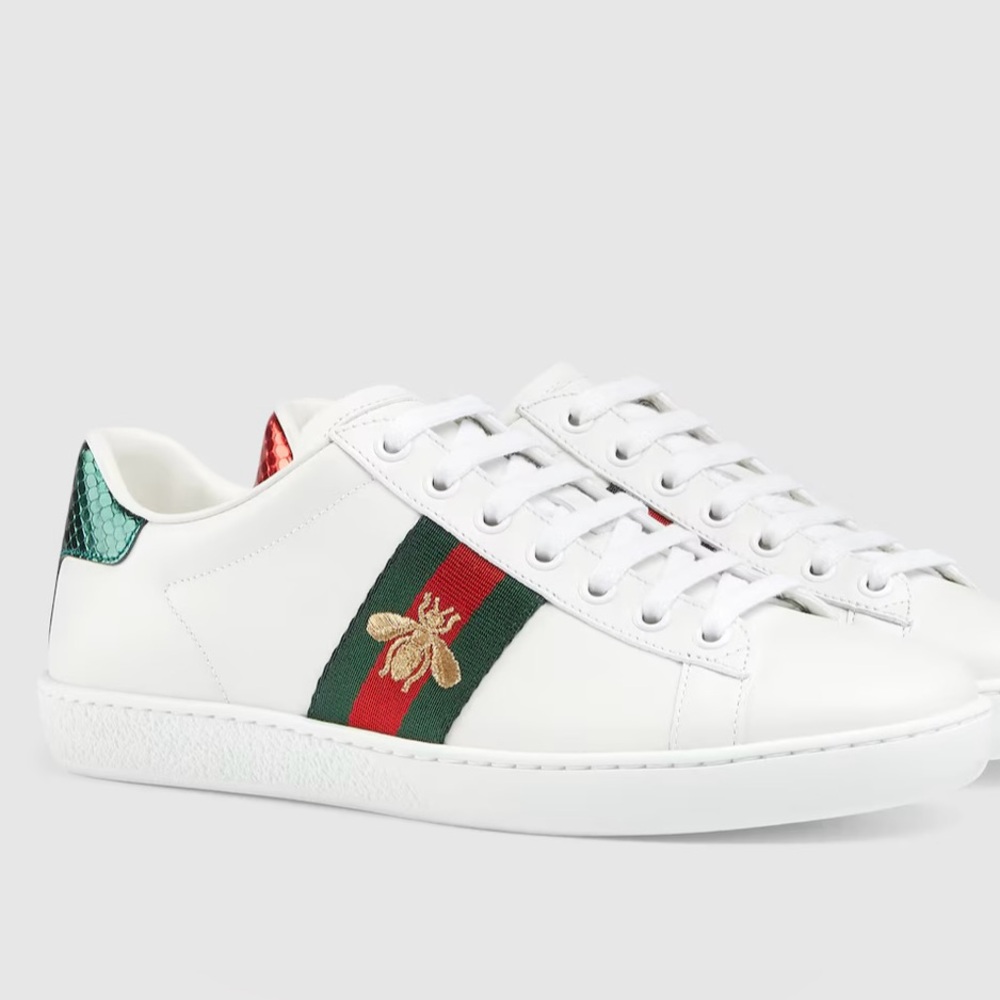 ❤️❤️Gucci Ace sneakers- size 7. Offers welcomed!!!!!❤️❤️ - Picture 5 of 14